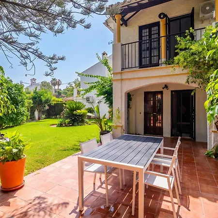Cubo's El Refugio De Elviria House